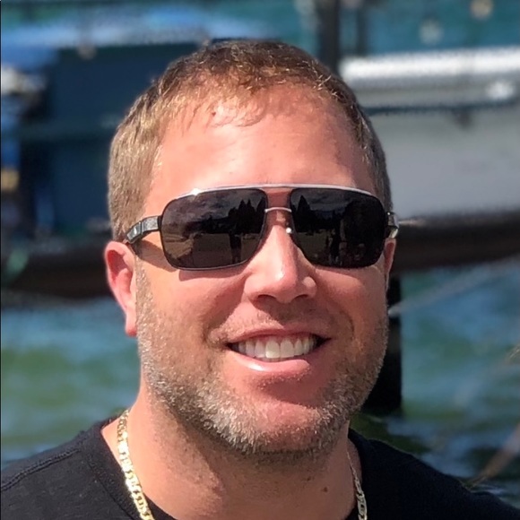 Meet your Posher, Emmanuel - Picture 1 of 1